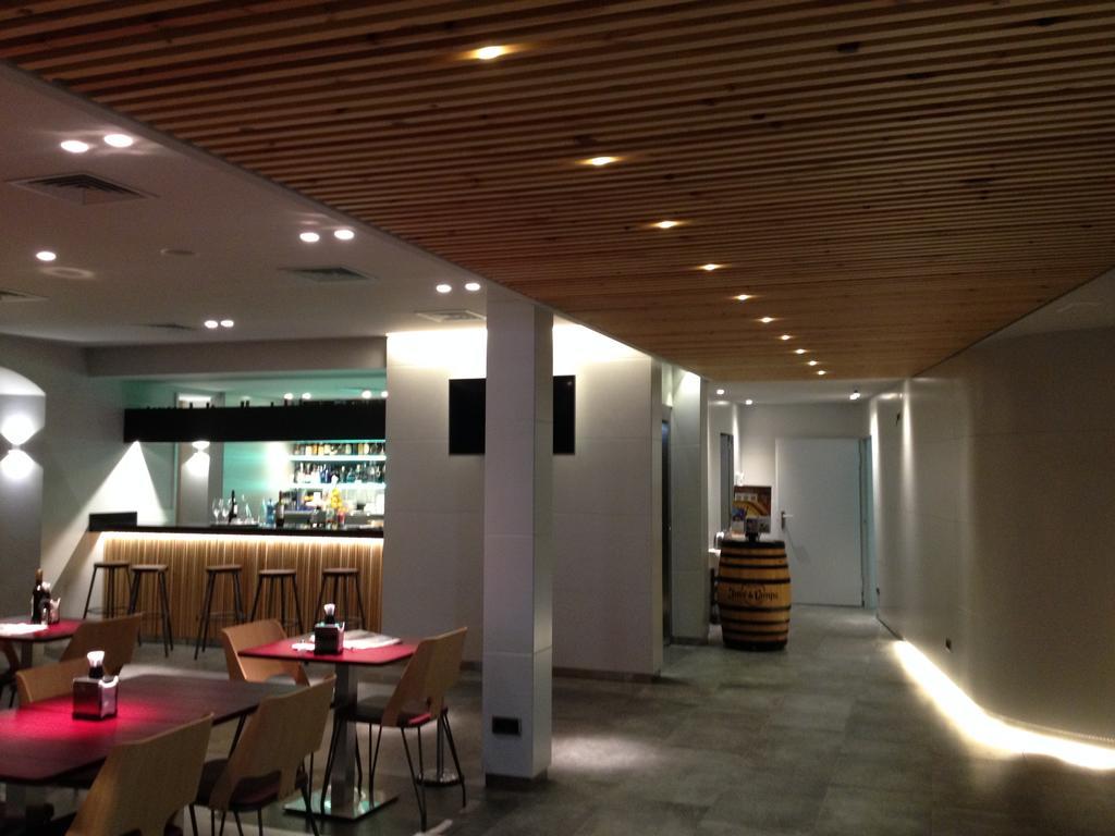 Lavern Hotel Restaurant Sol I VI מראה חיצוני תמונה