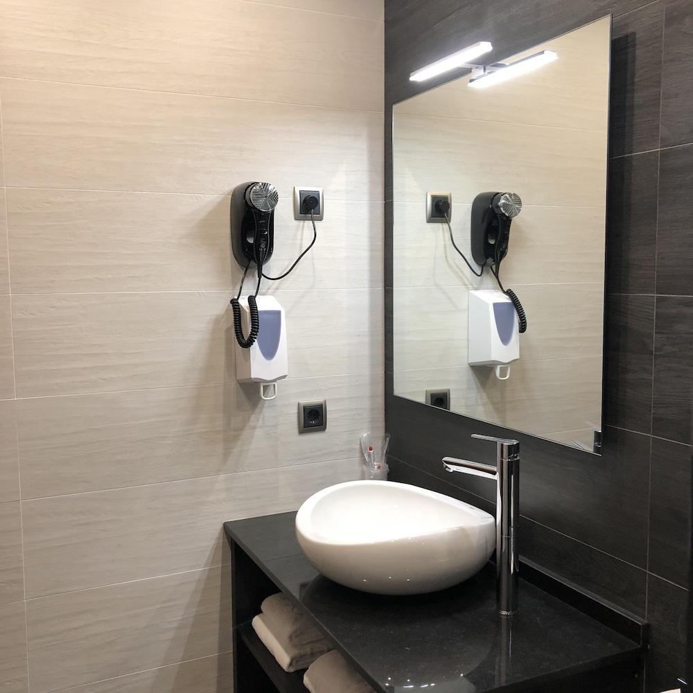 Lavern Hotel Restaurant Sol I VI מראה חיצוני תמונה